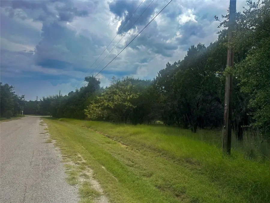 18030 Southhill Drive, Whitney, TX 76692 - Image #2