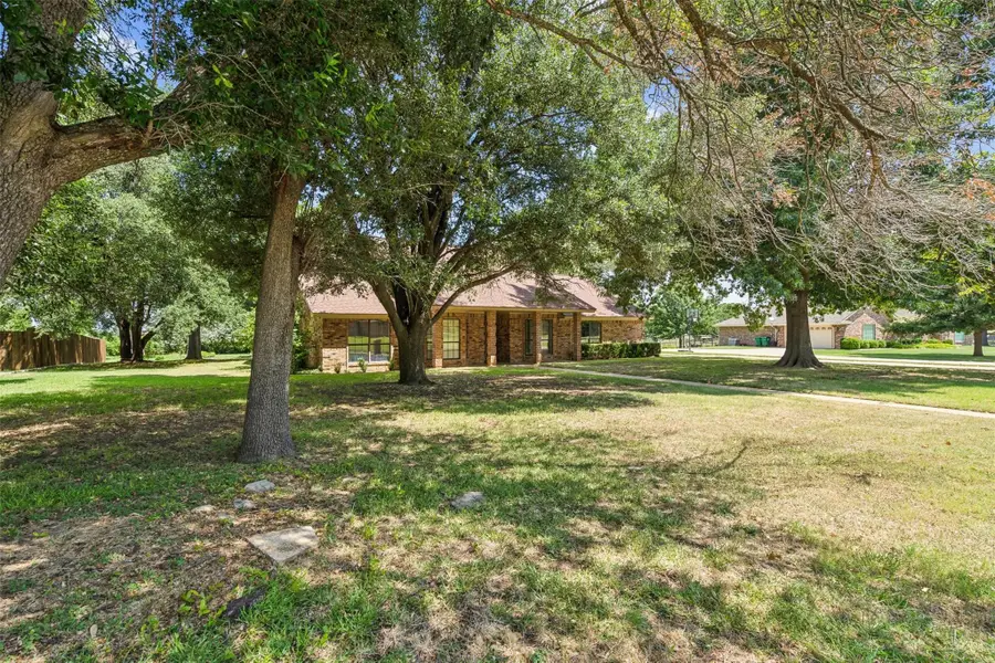 105 Tanglewood, Stephenville, TX 76401 - Image #3
