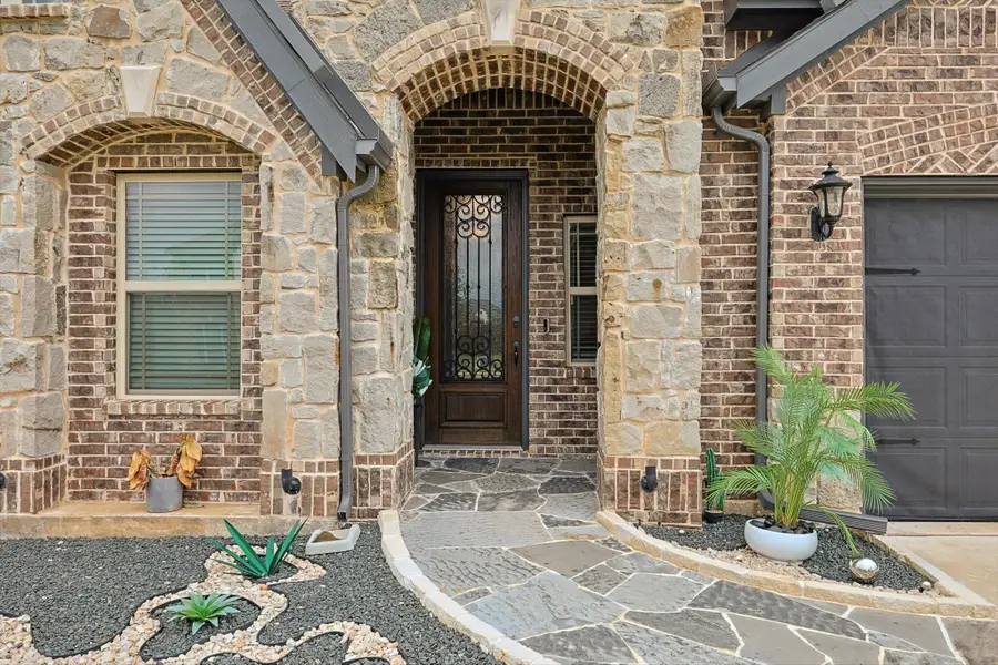 1945 Snowball Lane, Glenn Heights, TX 75154 - Image #2