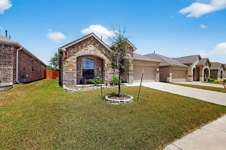 444 Ranchito Pass, Justin Roanoke, TX 76052 - Image #3