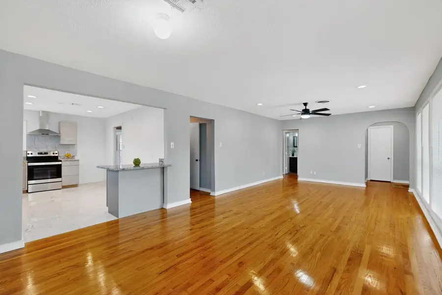 1900 Hilltop Drive, Garland, TX 75042 - Image #3