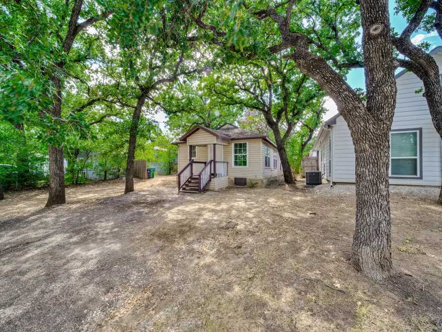 423 Jannie Street, Denton, TX 76209 - Image #2
