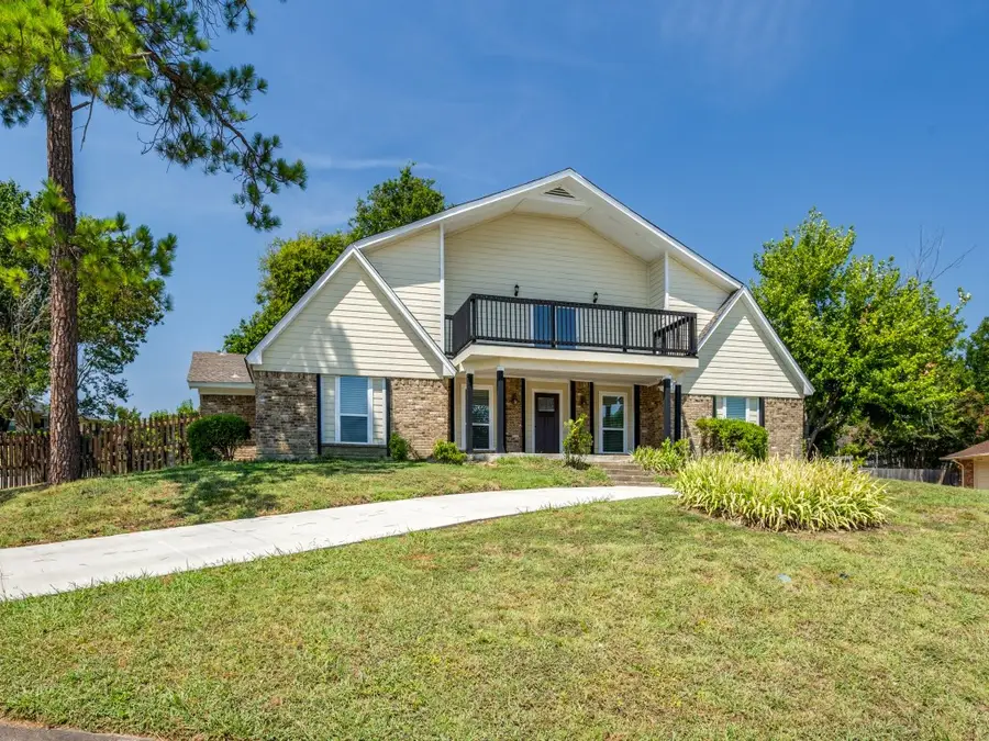 2226 Meadowview Drive, Garland, TX 75043 - Image #2