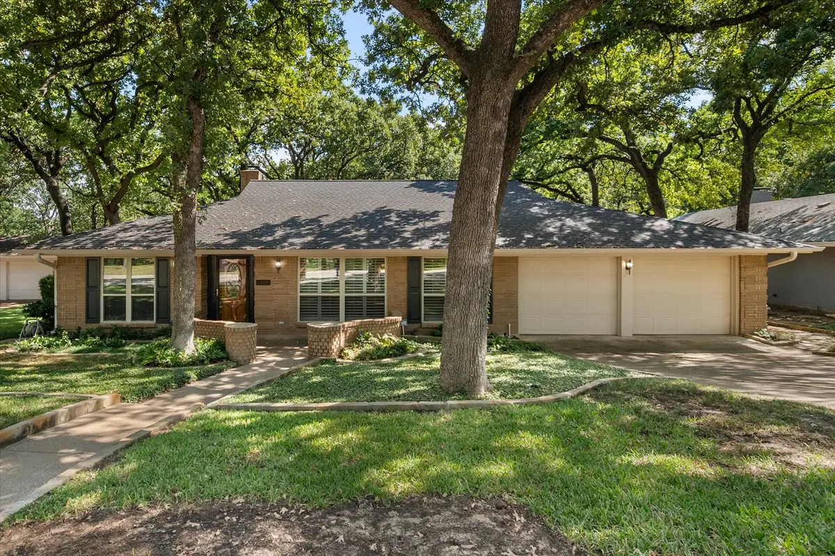 3408 Lynnwood Drive, Arlington, TX 76013 - Image #1