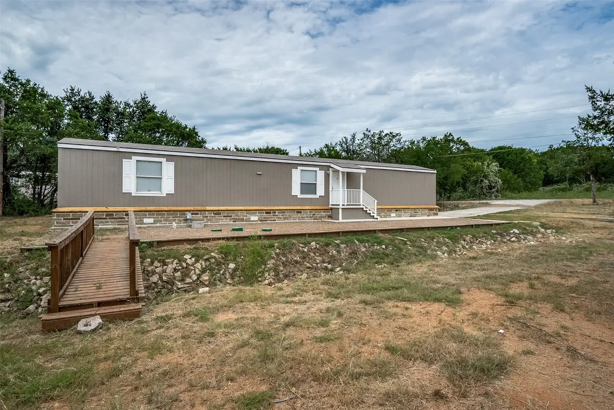 706 Hedgerow Trail, Granbury, TX 76048 - Image #1