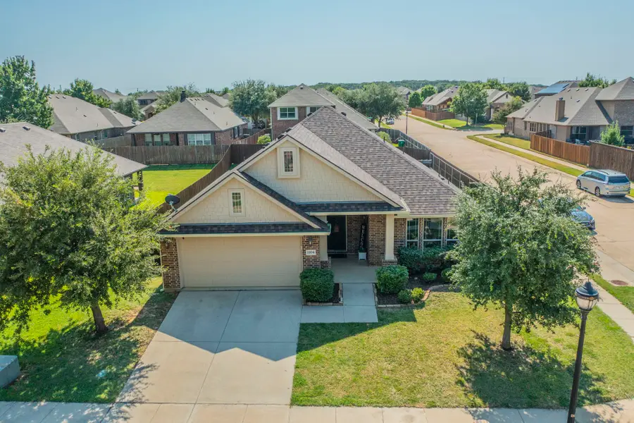 1104 Longhorn Drive, Aubrey, TX 76227 - Image #2