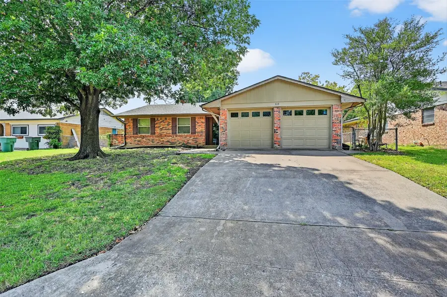 818 Patricia Drive, Sherman, TX 75090 - Image #3