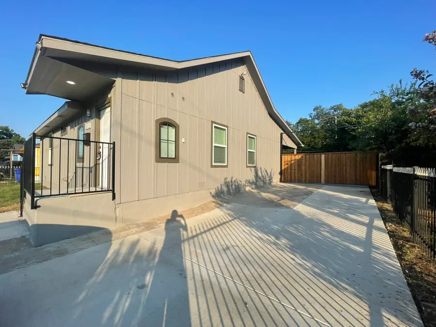 2512 E Overton Road, Dallas, TX 75216 - Image #3