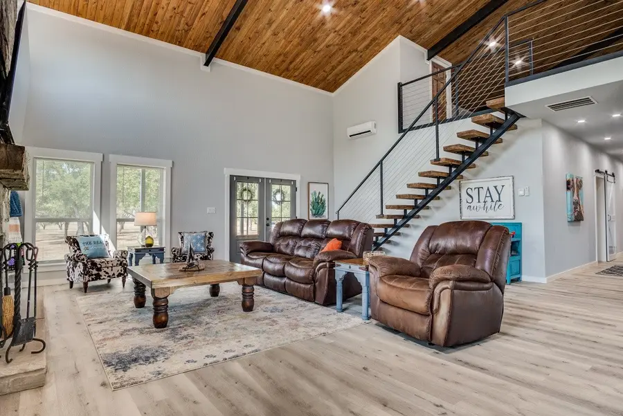 385 Brown Road, Palo Pinto, TX 76484 - Image #3