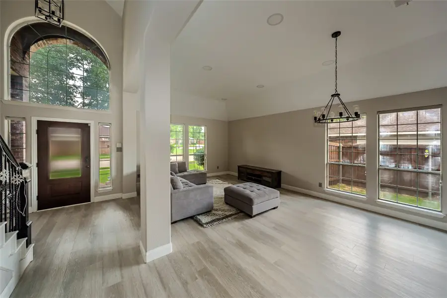 10214 Morning Glory Lane, Frisco, TX 75035 - Image #3