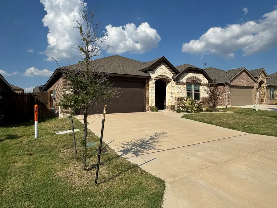 1156 Goldenrod Drive, Godley, TX 76044 - Image #3