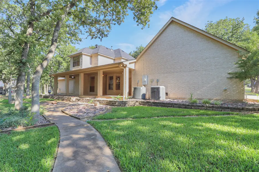 694 Boling Ranch Road, Azle, TX 76020 - Image #2