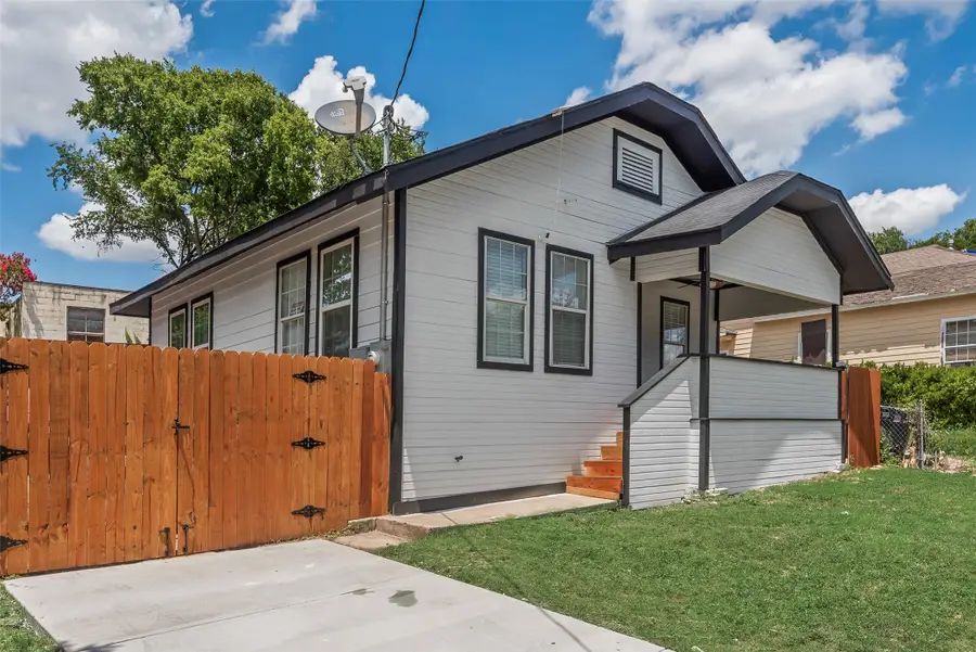 447 W Clarendon Drive, Dallas, TX 75208 - Image #2