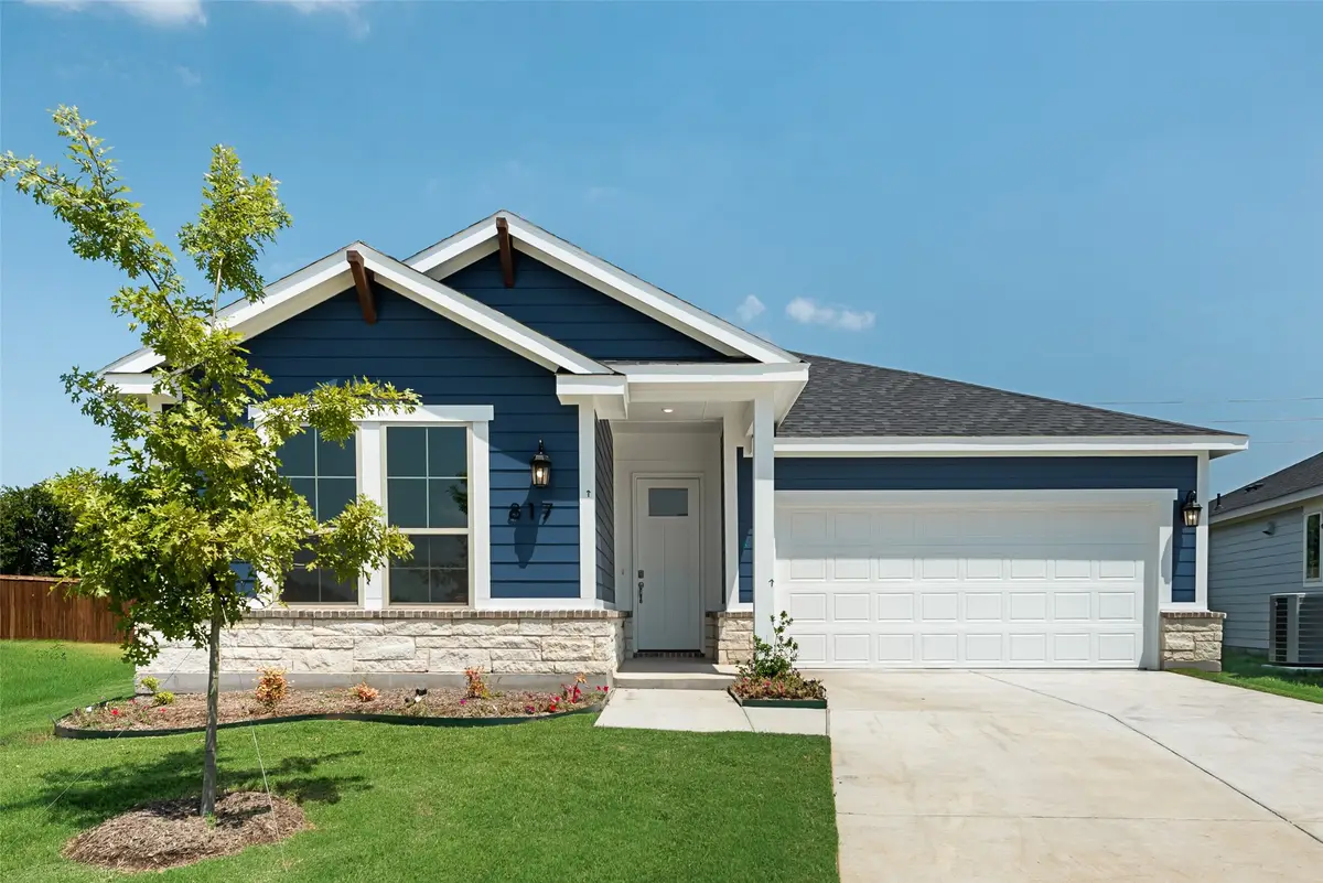 817 Hayes Court, Crowley, TX 76036 - Image #1