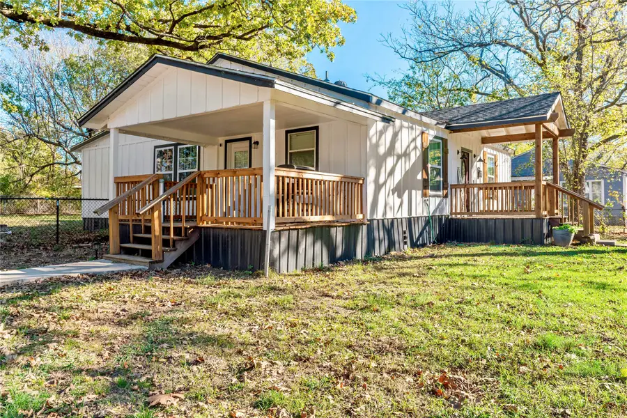 136 NW 33rd, Paris, TX 75460 - Image #2