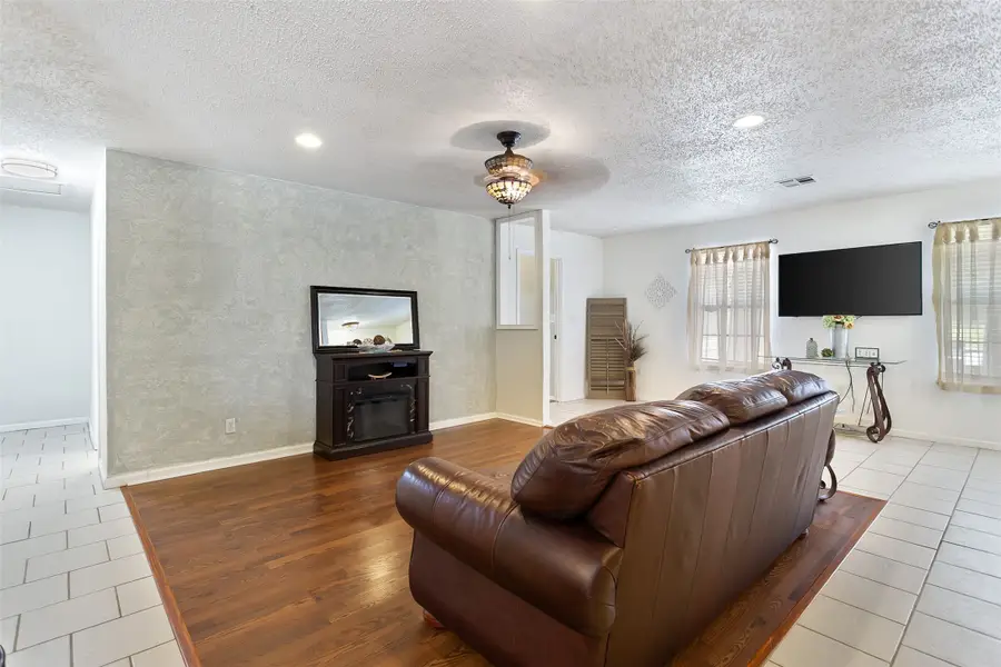 169 Live Oak Drive, Whitney, TX 76692 - Image #2