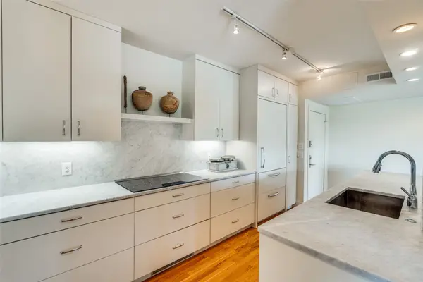 3701 Turtle Creek Boulevard #7J, Dallas, TX 75219