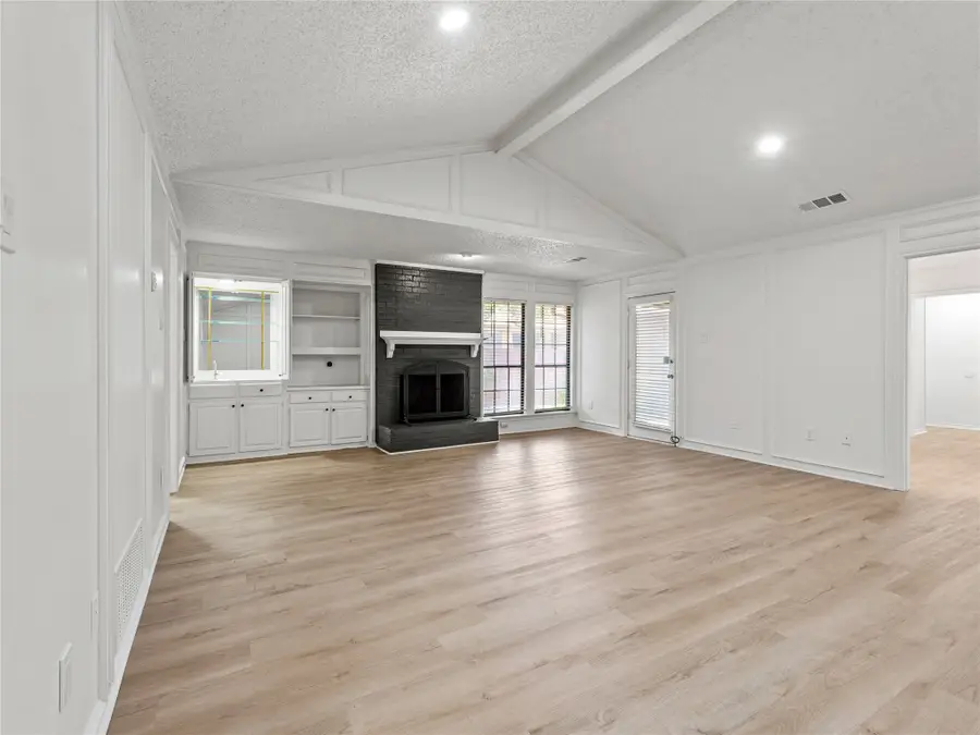 4028 Saint Christopher Lane, Dallas, TX 75287 - Image #3