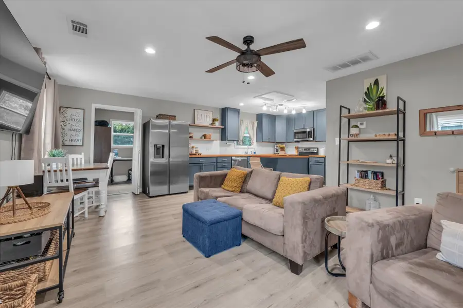 3816 Charlton Avenue, Waco, TX 76711 - Image #3