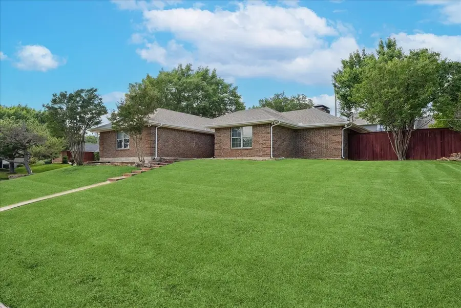 2010 Libby Lane, Grand Prairie, TX 75050 - Image #3
