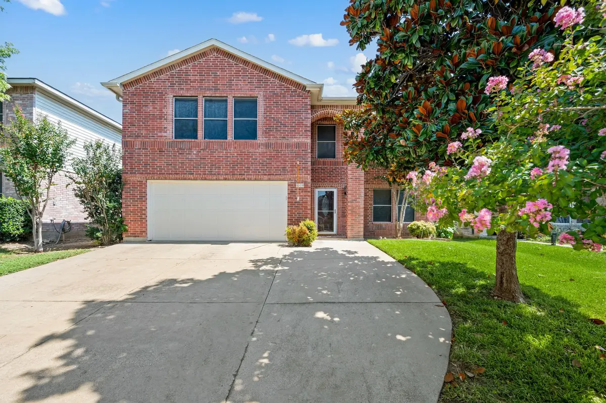 5320 Lansdowne Avenue, Fort Worth, TX 76135 - Image #1