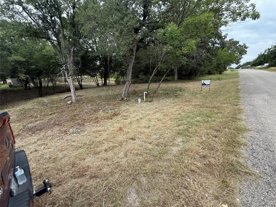 5810 Arrowhead Drive, Granbury, TX 76048 - Image #2