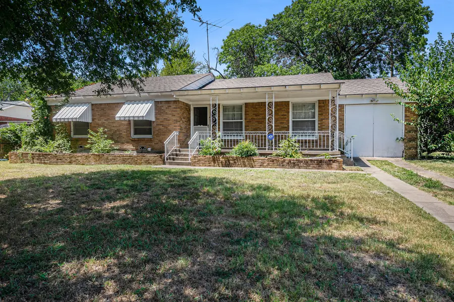 1813 Brook Hollow Drive, Fort Worth, TX 76114 - Image #2