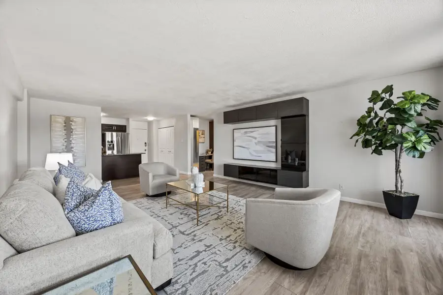 3883 Turtle Creek Boulevard #317, Dallas, TX 75219 - Image #2