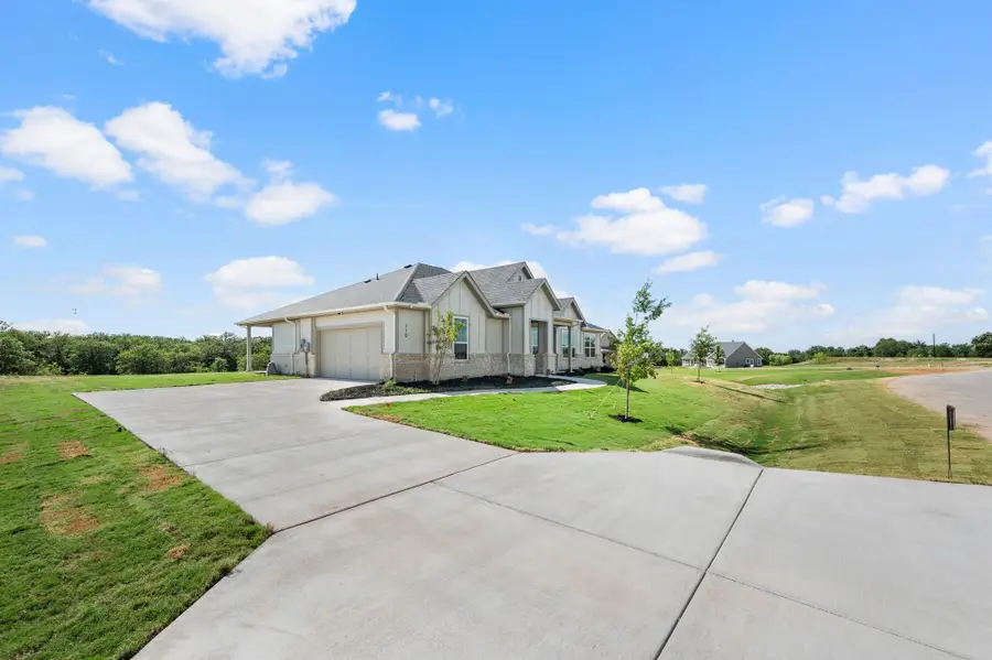 110 Brush Creek Drive, Boyd, TX 76023 - Image #3