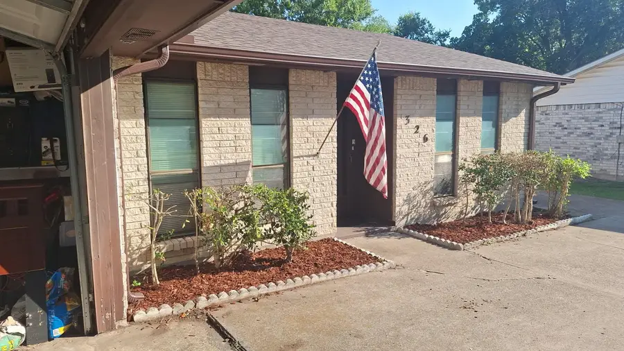 326 E Ferndale Lane, Grand Prairie, TX 75052 - Image #3