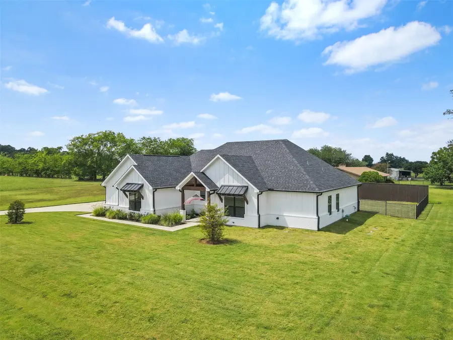 11 Nicklaus Drive, Sulphur Springs, TX 75482 - Image #3