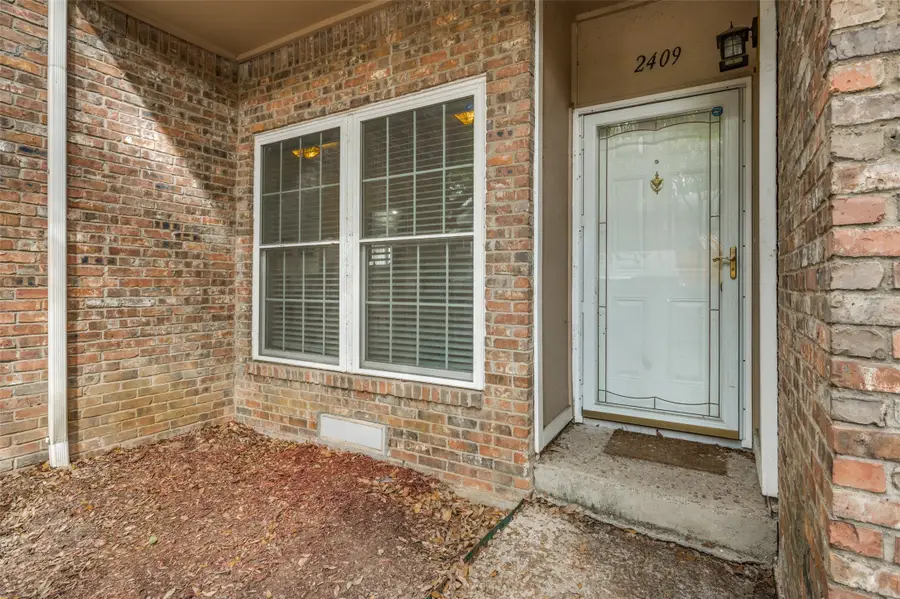 2409 Northlake Court, Irving, TX 75038 - Image #2