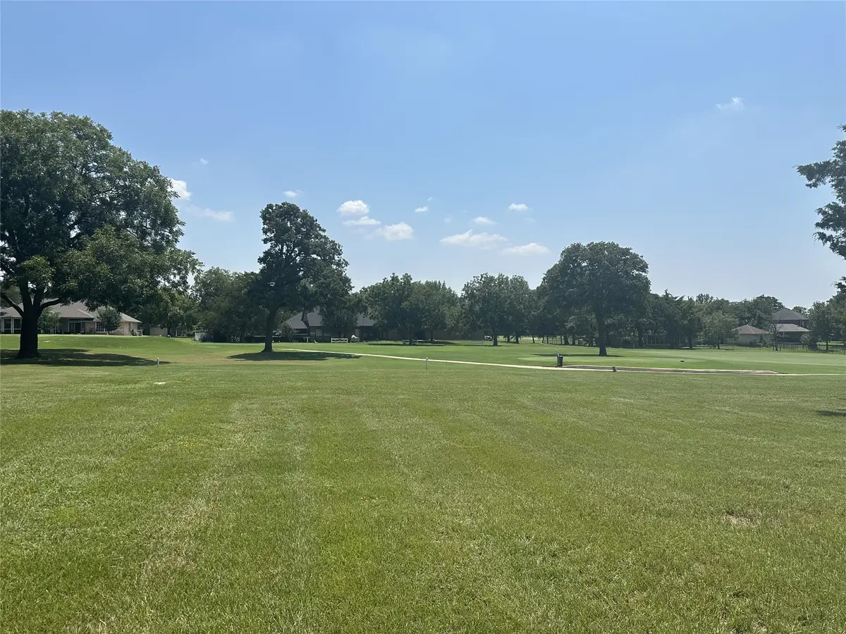 107 Cayuga Trail, Lake Kiowa, TX 76240 - Image #1