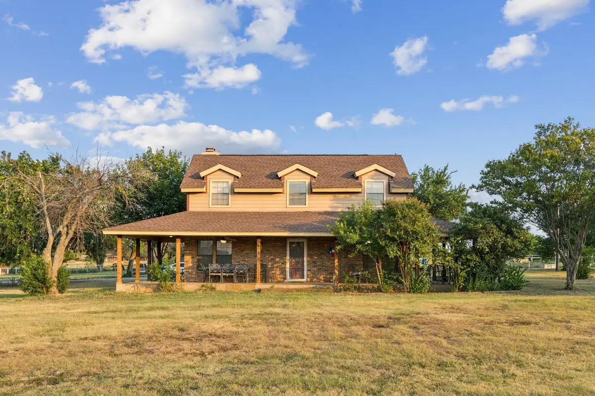 202 Blue Mound Road E, Haslet, TX 76052 - Image #1