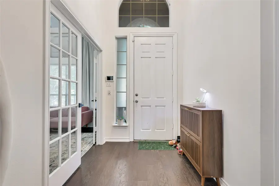 8609 Old Oak Drive, Irving, TX 75063 - Image #2