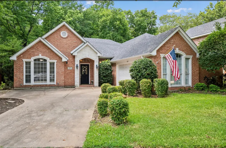 815 Rolling Meadows Court, Allen, TX 75013 - Image #2