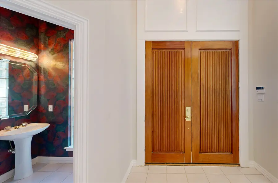 3801 Hillside Trail, Grapevine, TX 76051 - Image #3