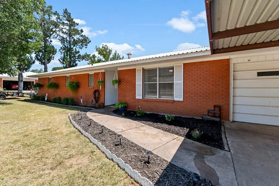 741 E 6th Street, Baird, TX 79504 - Image #3