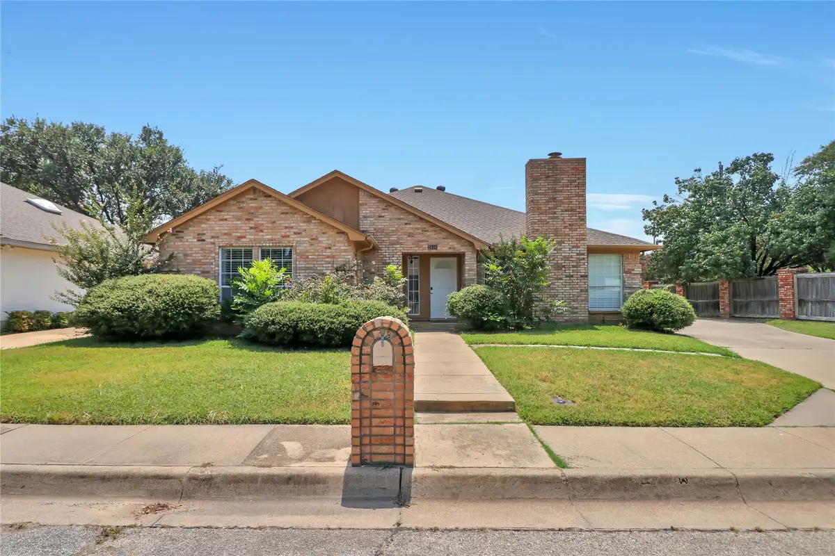 2416 Garden Park Court, Arlington, TX 76013 - Image #1