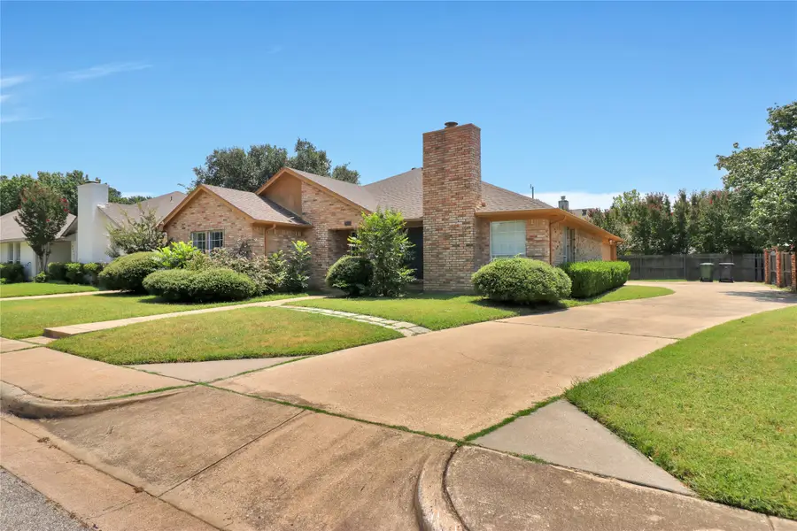 2416 Garden Park Court, Arlington, TX 76013 - Image #3