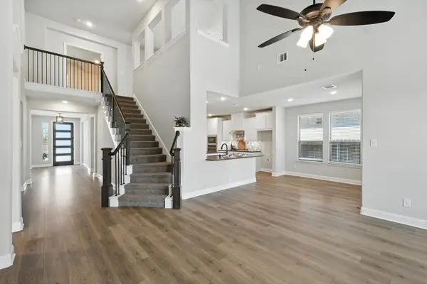 2605 Thornhill Lane, Mansfield, TX 76084