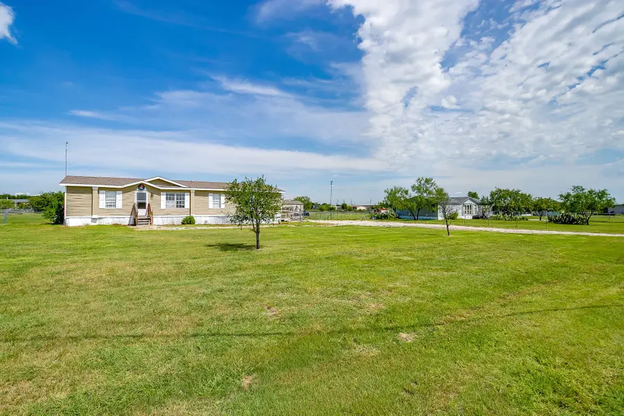 5900 Wild Berry Trail, Joshua, TX 76058 - Image #2