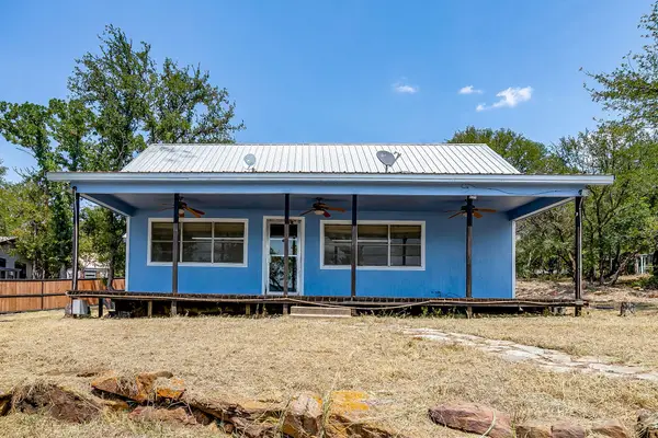 1048 Kennon Point, Palo Pinto, TX 76484