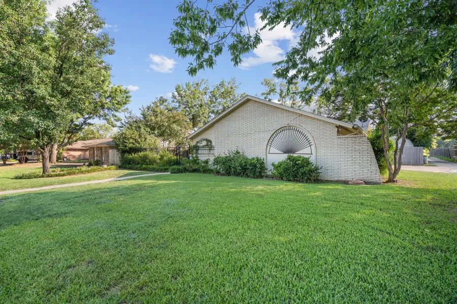 337 Town North Drive, Terrell, TX 75160 - Image #2