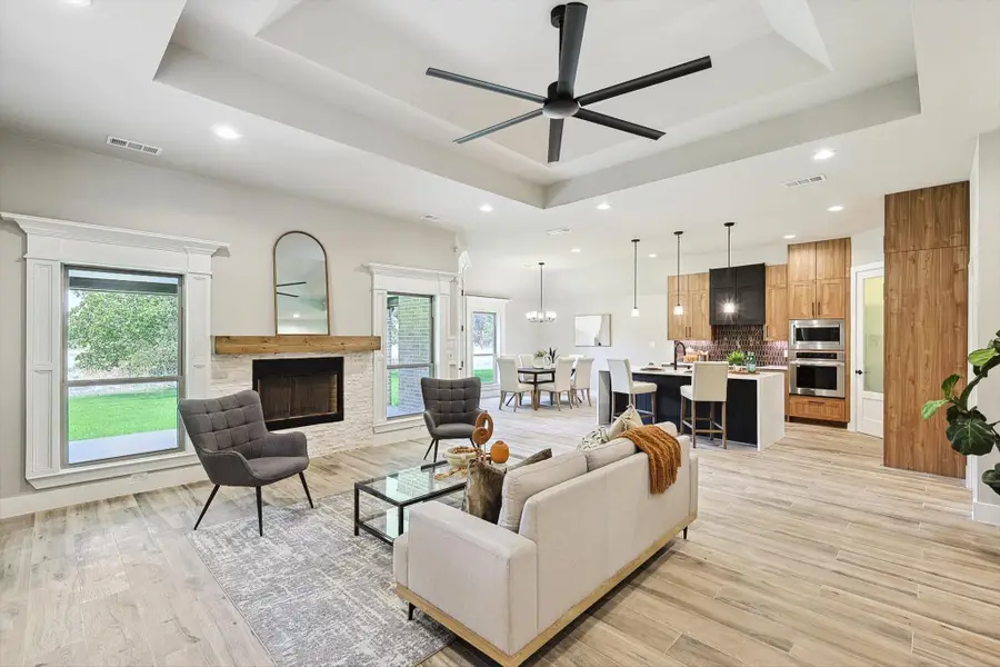 2084 Glenhollow Drive, Weatherford, TX 76088 - Image #2