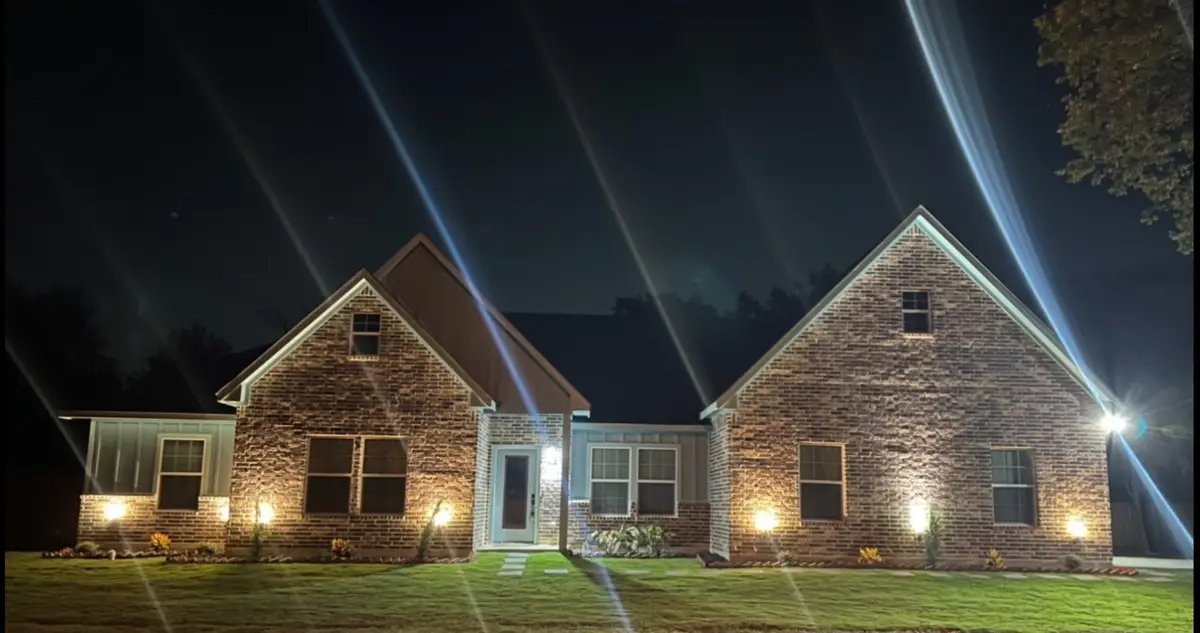 300 Austin Street, Alvarado, TX 76009 - Image #1