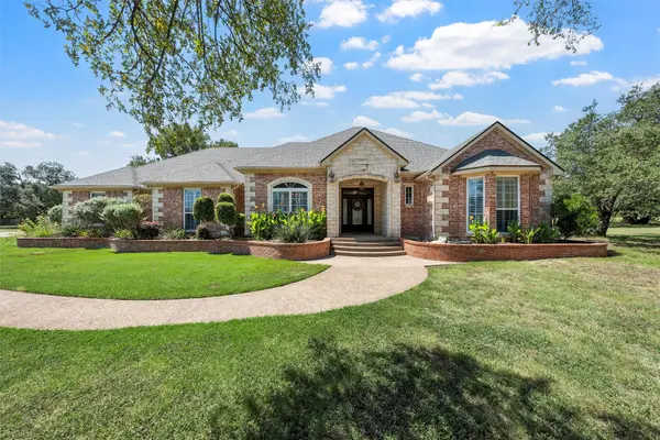 175 Winding Trail, Crawford, TX 76638