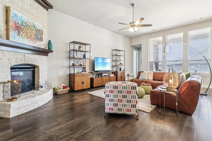 847 Longbranch Way, Aubrey, TX 76227 - Image #2