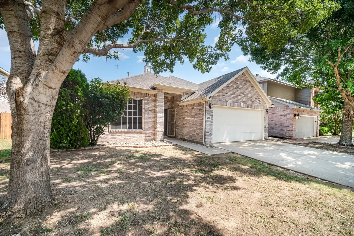 216 Lincoln Lane, Crowley, TX 76036 - Image #1
