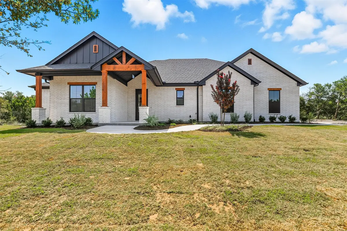 4996 Veal Station Road, Weatherford, TX 76085 - Image #1